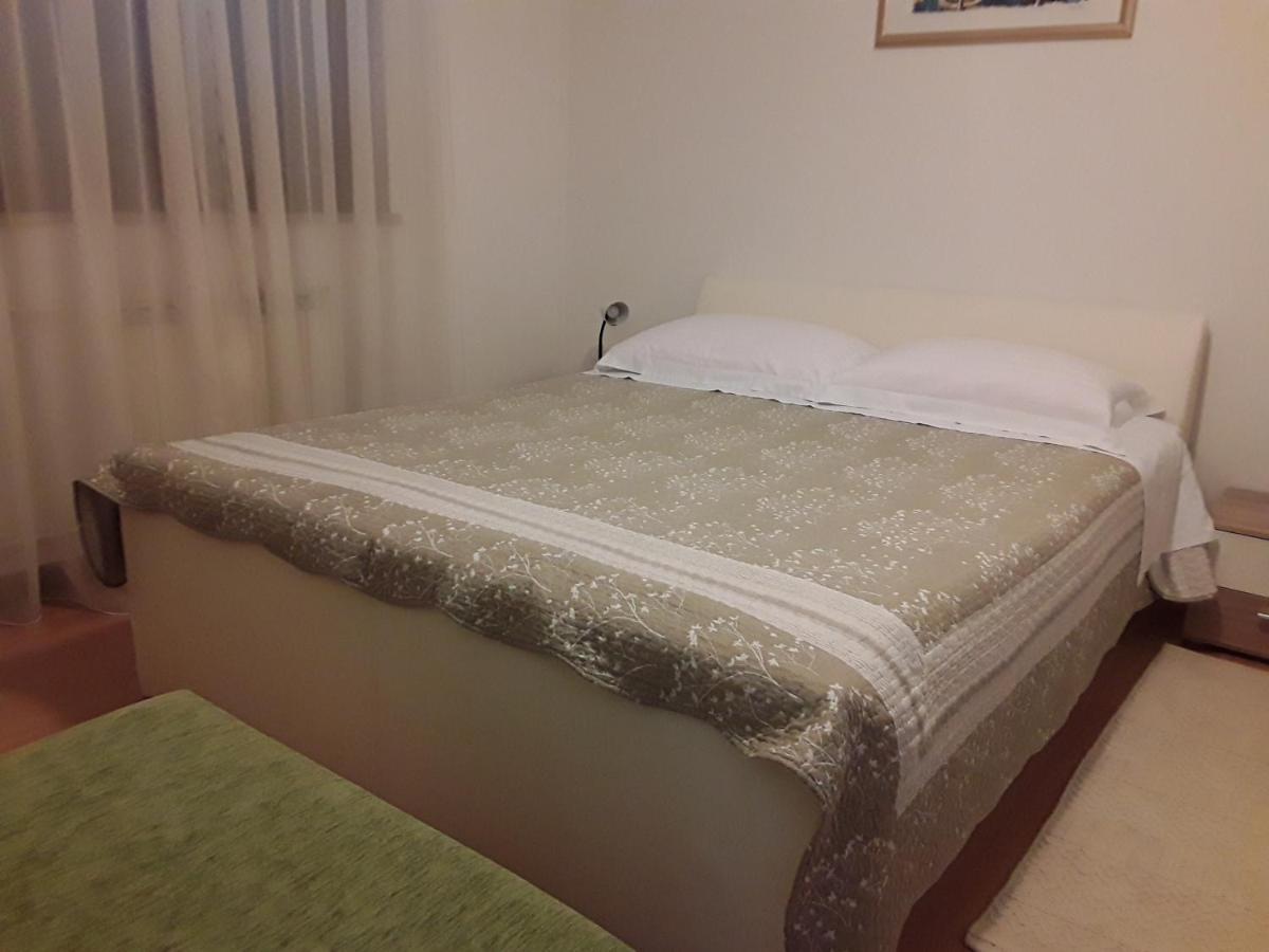Apartments Liliana פולה מראה חיצוני תמונה